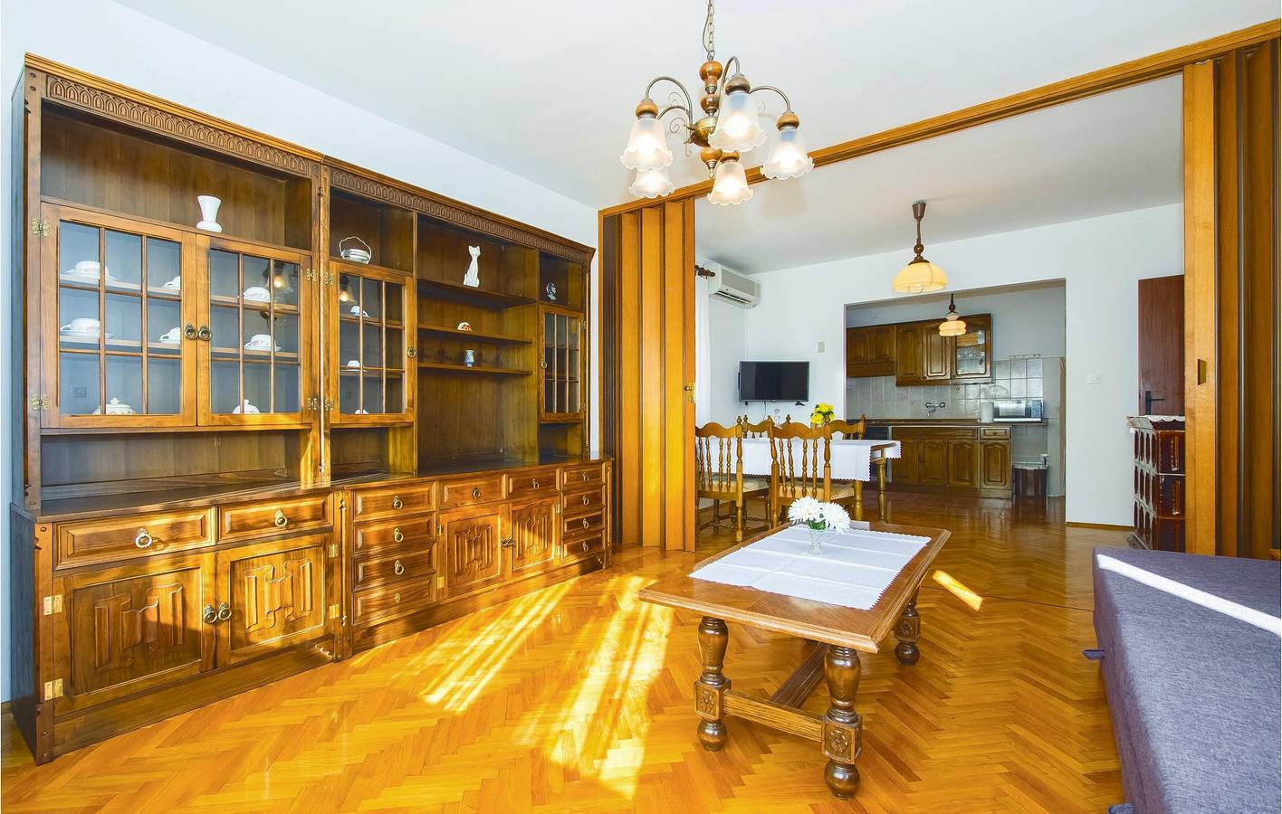 Apartamento vacacional entero, Apartamento de vacaciones para 8 personas con terraza in Podstrana, Condado de Split-Dalmacia