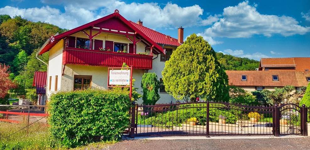 Ferienwohnung für 5 Personen, mit Balkon/Terrasse und Terrasse sowie Garten in Wartburg