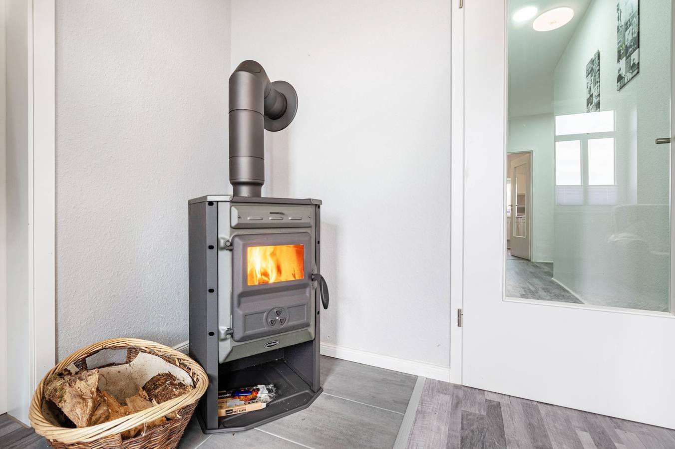Ganze Wohnung, Ferienwohnung Dierking" mit privater Terrasse, privatem Garten und Wi-Fi in Gilten, Aller-Leine-Tal