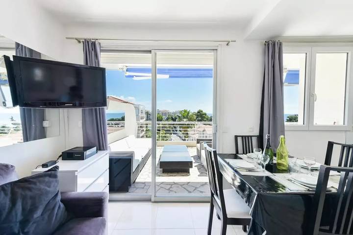 Gîte pour 4 personnes, avec Terrasse et Vue dans Port du Mourre-Rouge - 2