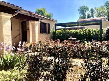 Gîte pour 4 personnes, avec jardin et piscine à Mauzens-et-Miremont