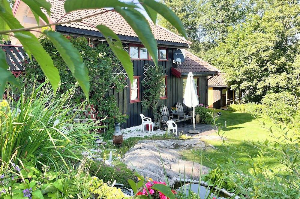 Ganzjährig bewohnbares Ferienhaus mit Fjordblick in Mandal in Mandal