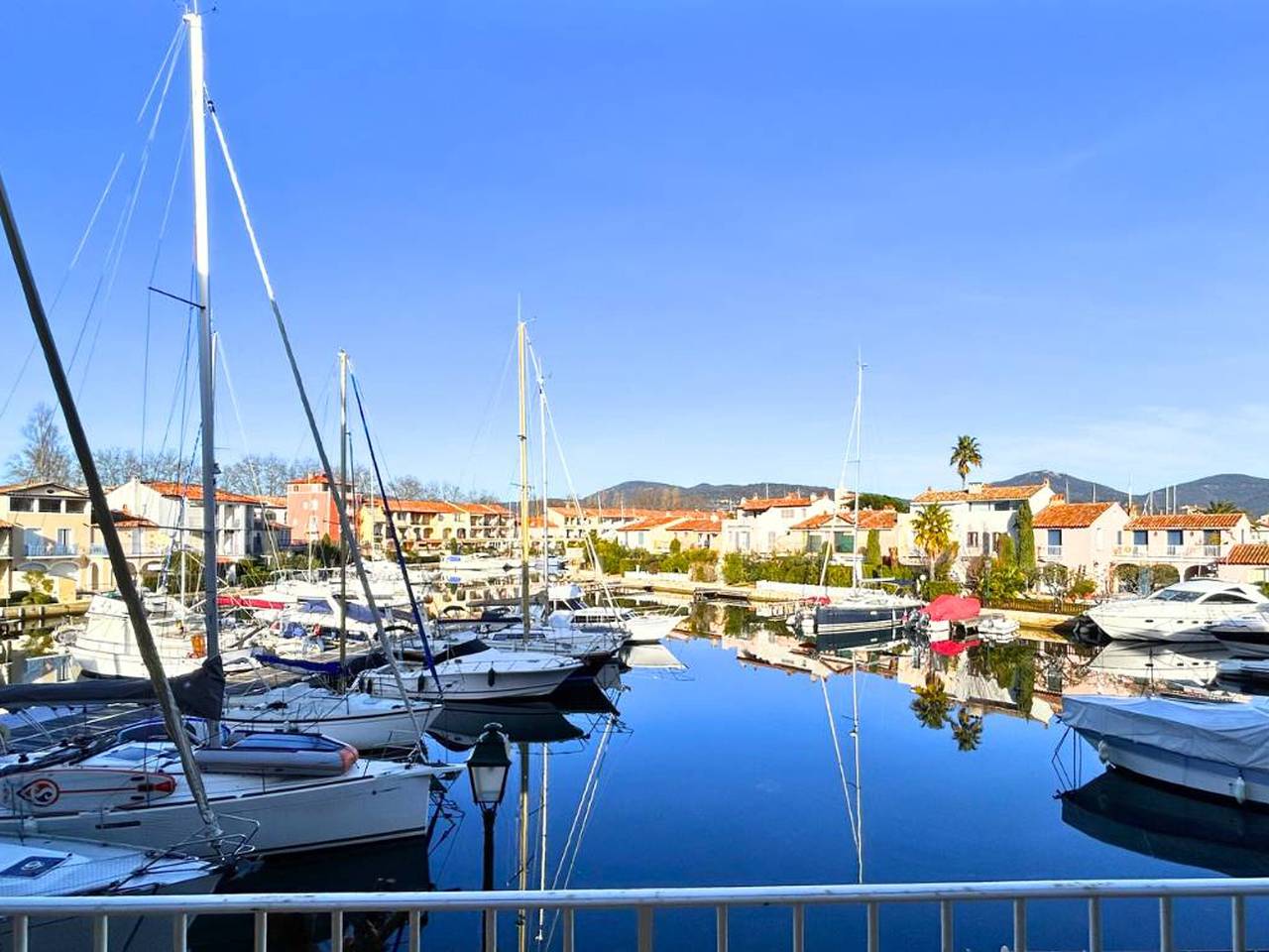 Appartement entier, Appartement charmant avec parking - 4 pers. in Port Grimaud, Grimaud