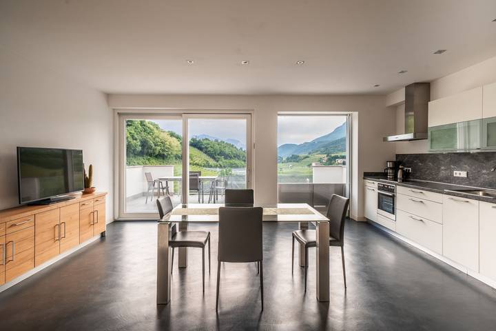 Ferienwohnung für 4 Personen, mit Balkon und Terrasse in Kaltern an der Weinstraße - 2