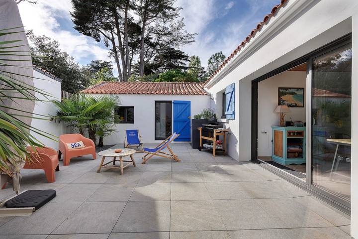 Maison familiale avec accès direct plage, proche Bois des Eloux, terrasse, jardin et Wi-Fi in La Guérinière, Noirmoutier