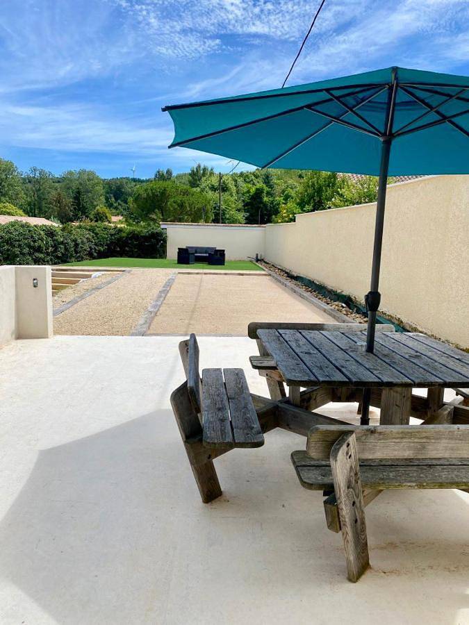 Location de vacances pour 10 personnes, avec jardin, adapté aux familles à Beausemblant - 2