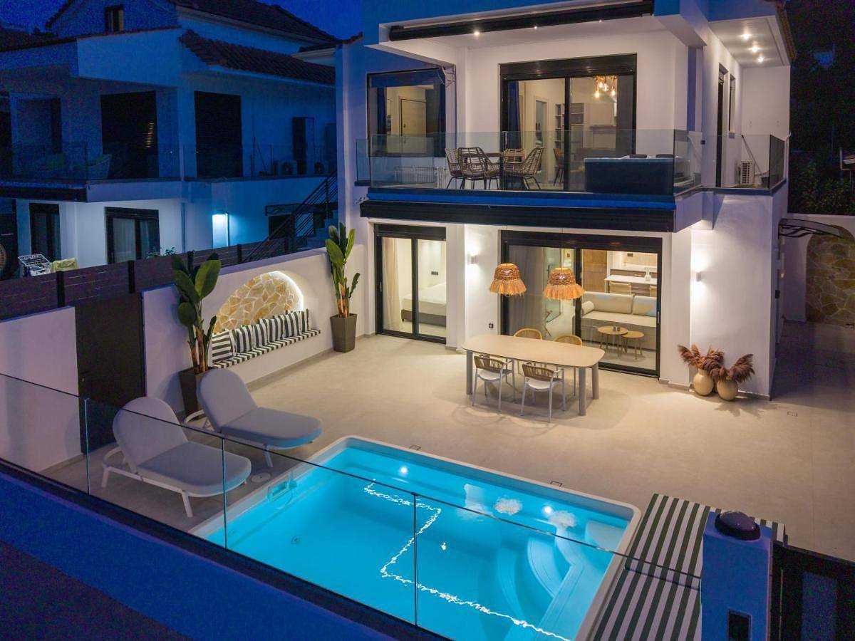 Ciel Seafront Suites - Lefkada in Ligia, Grèce