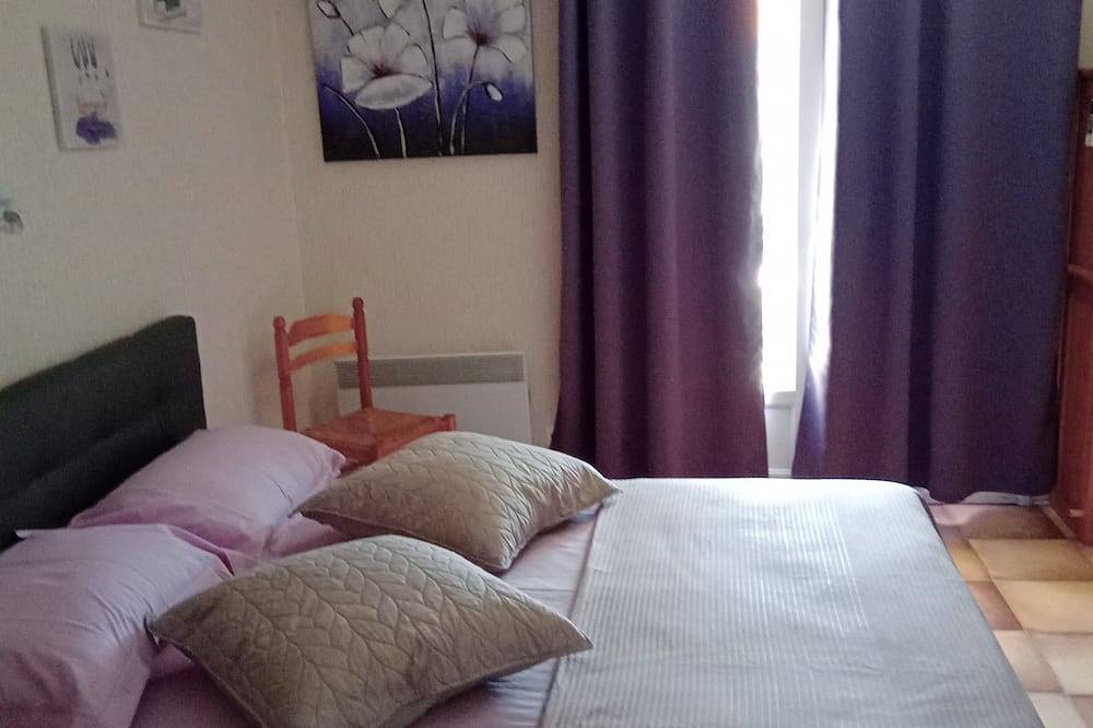 Apartamento entero, Beautiful Two-Star Studio For Rent in Gréoux-les-Bains, Parc naturel régional du Verdon