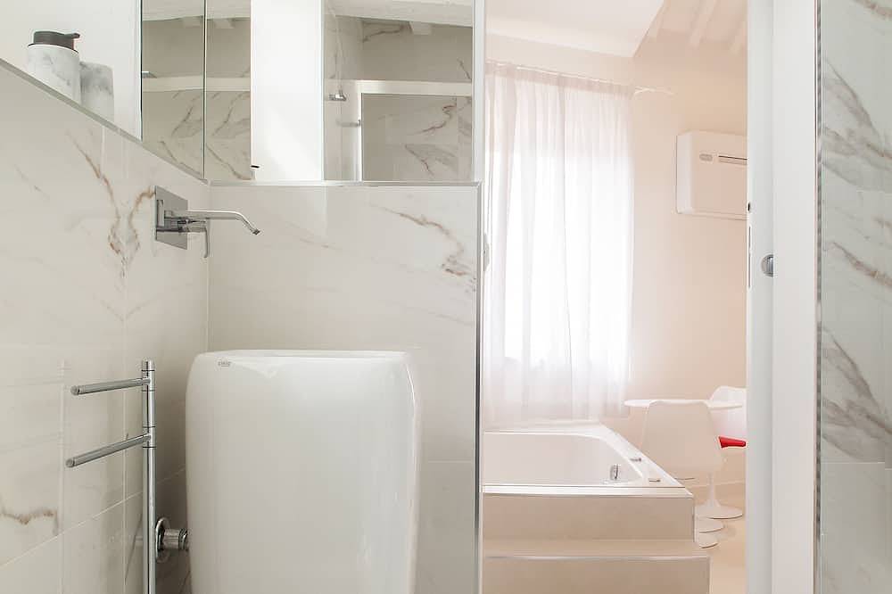 Appartamento intero, Colle di Val d'Elsa - Siena - Apt White - D in Colle di Val d'Elsa, Siena e dintorni