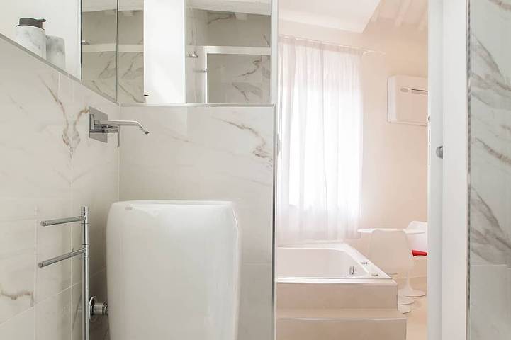 Entire apartment, Colle di Val d'Elsa - Siena - Apt White - D in Colle di Val d'Elsa, Siena Province