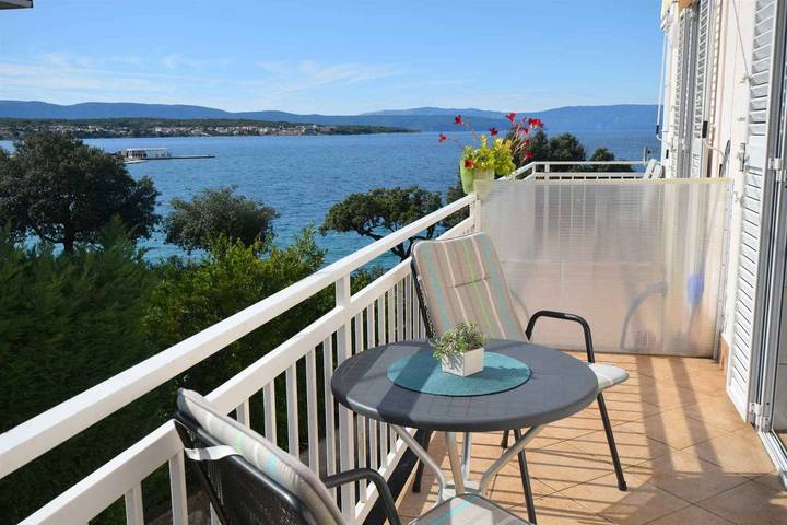 Gehele studio, Studio met terras voor 2 personen in Malinska-Dubašnica, Krk