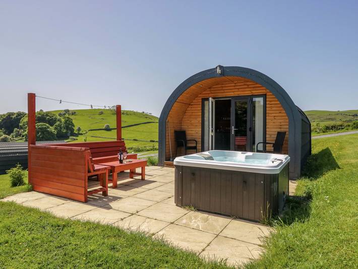 Hut for 4 people in the Lake District