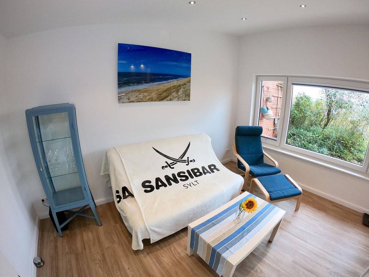 Ganze Wohnung, Das Hüs Julia ist komplett renoviert und liegt zentral + strandnah in Hörnum, Sylt