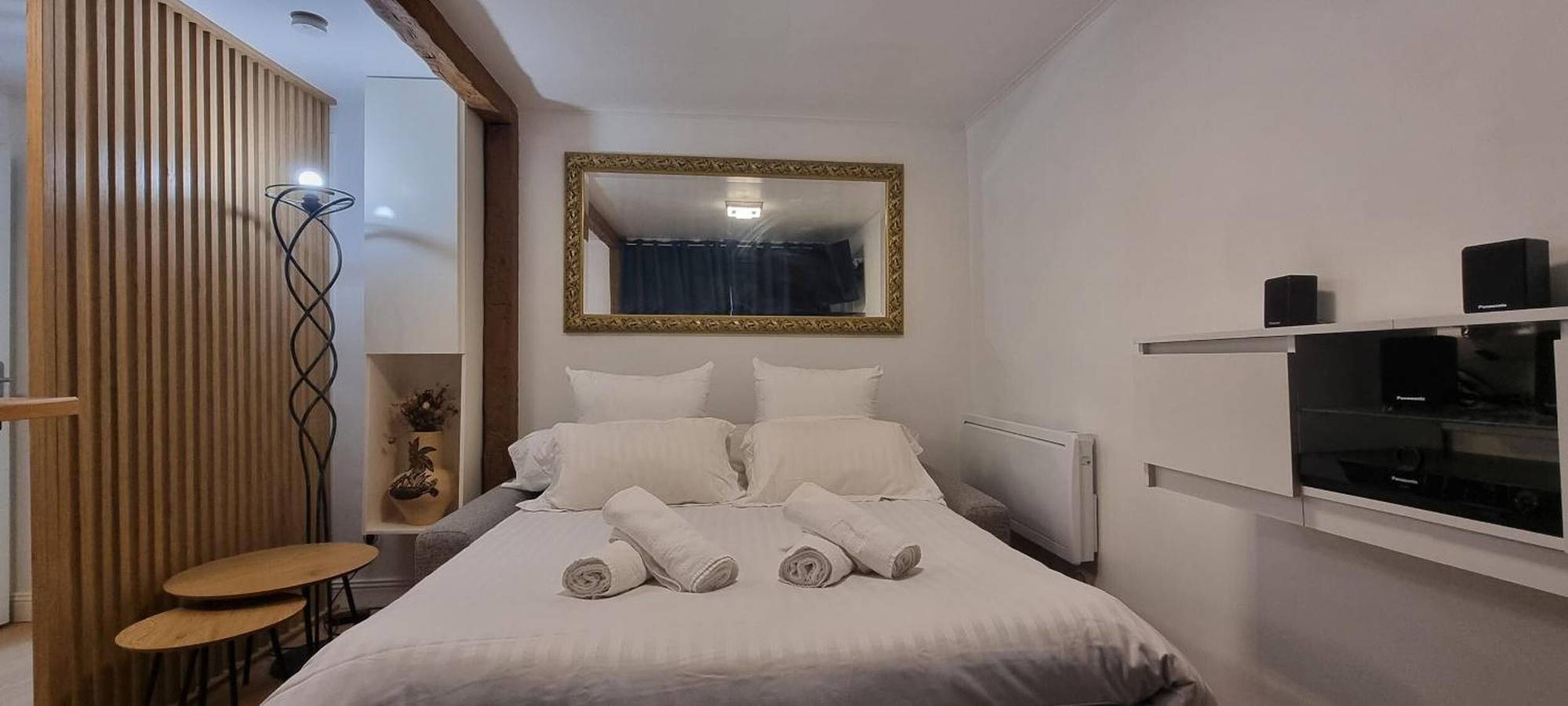 Ganze Wohnung, Apartment 'Ranko' mit privater Terrasse, privatem Garten und Wlan in Malakoff, Hauts-de-Seine