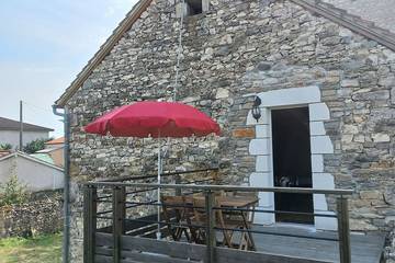 Gîte pour 4 personnes, avec terrasse à Gramat