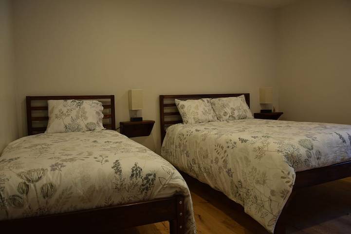 Apartamento entero, Newly renovated comfort in a rustic mountain farmhouse on the Tour du Mont Blanc in Trento (Suiza), Macizo del Mont Blanc