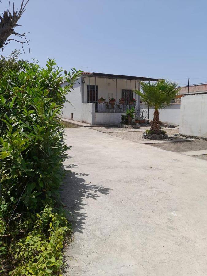 B&b per 3 persone, con panorama e terrazza nonché giardino in Boscoreale