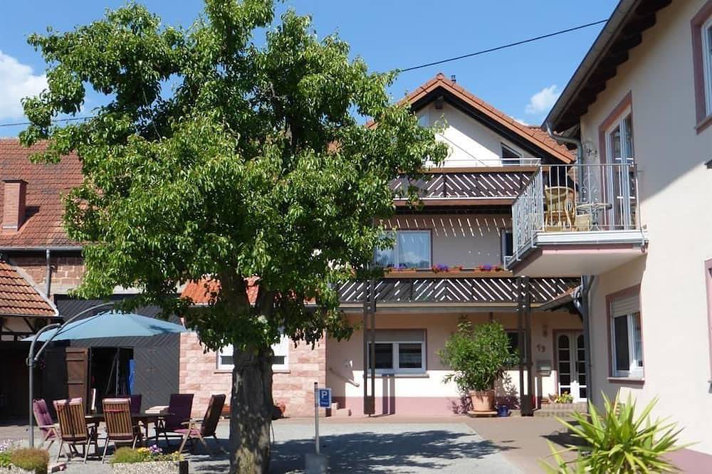 Vacation apartment \"Blütenzauber\" - Guesthouse Birnbaumhof in Schwedelbach, Saar-Nahe-Bergland