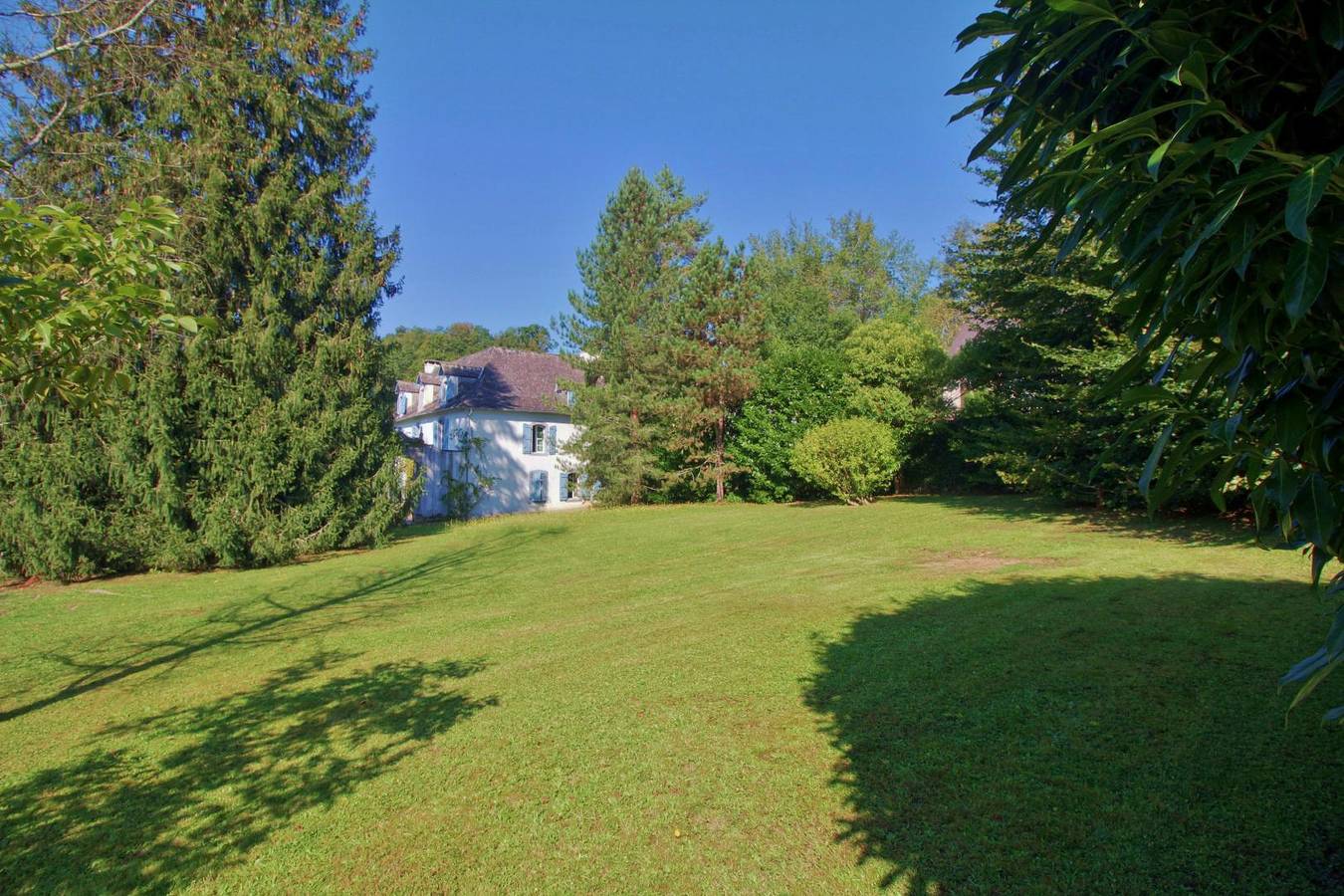 Gîte voor 9 personen met terras in Peyrouse, Hautes-Pyreneeën