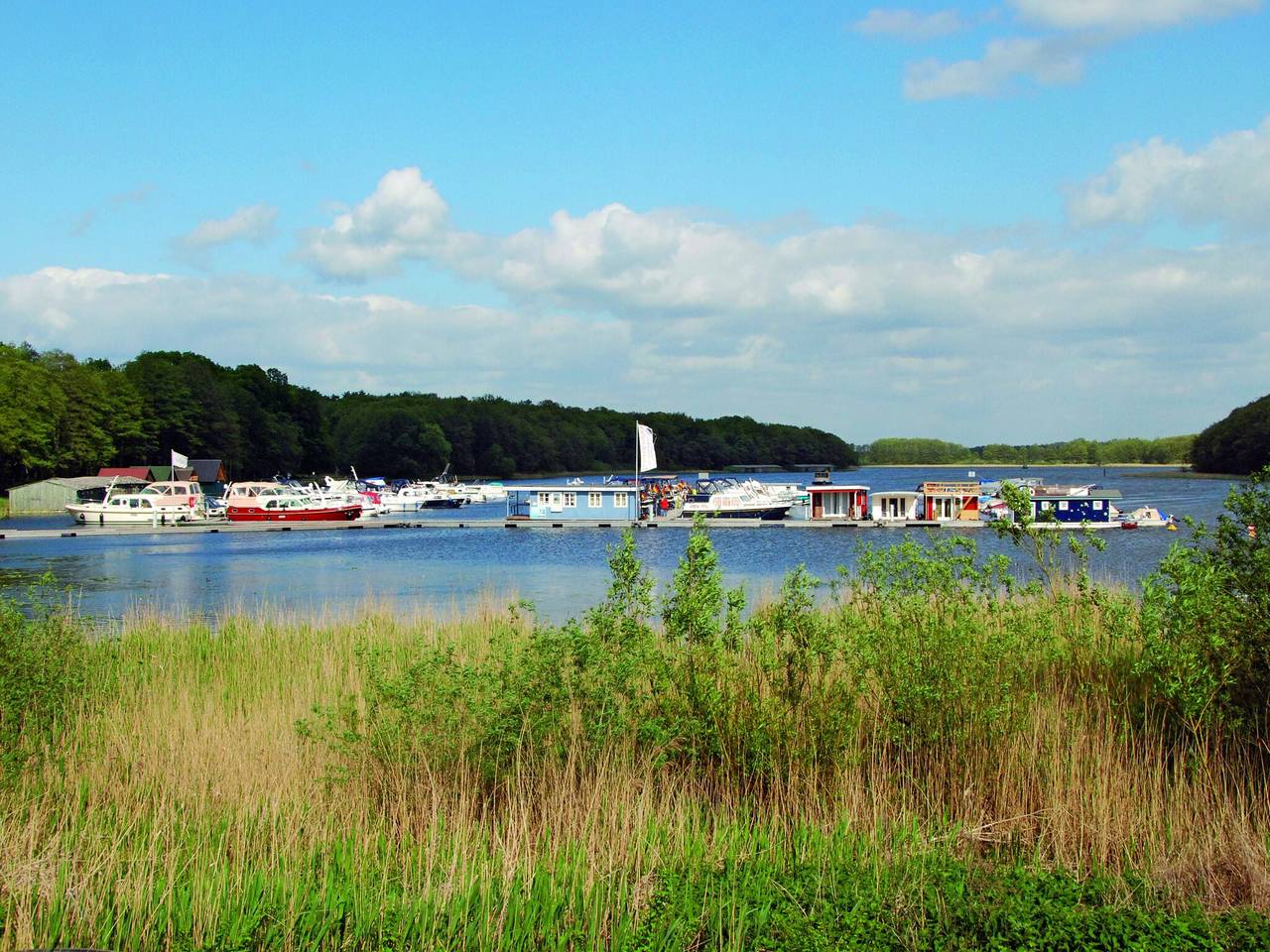 Wohnung am Müritzsee mit Yachthafen in Buchholz, Müritz
