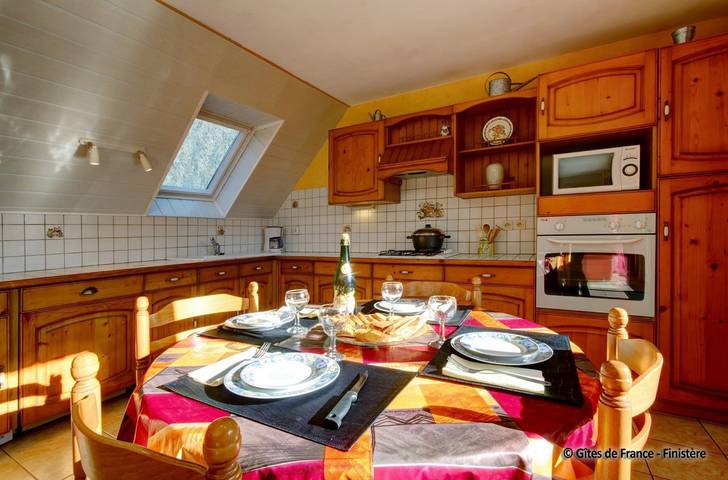 Casa de huéspedes para 4 personas, con terraza además de jardín y vistas - 1