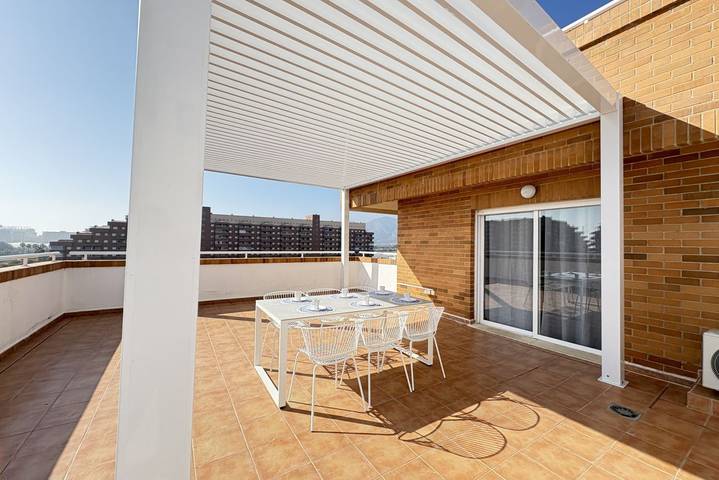 Apartamento de vacaciones para 6 personas, con vistas al mar además de balcón/terraza y piscina, Se admiten mascotas - 1