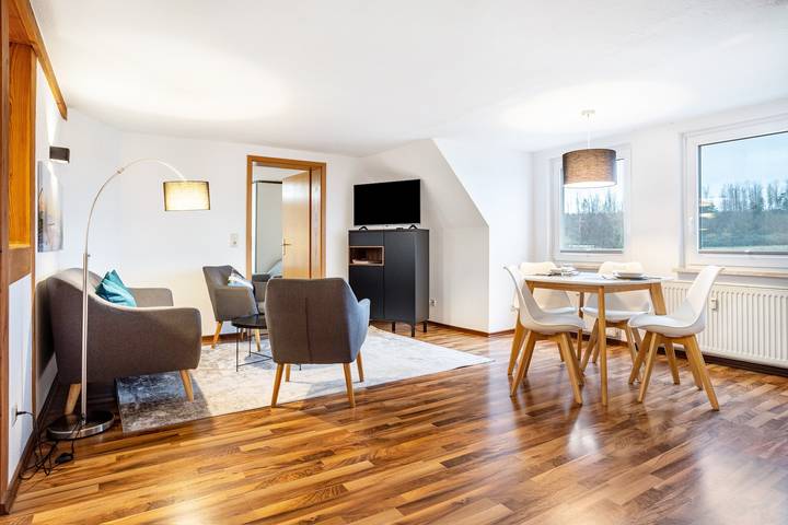 Geheel appartement, Appartement '4a Lagune' met Uitzicht op het Meer, Privéterras en Wi-Fi in Seedorf (Sellin), Sellin