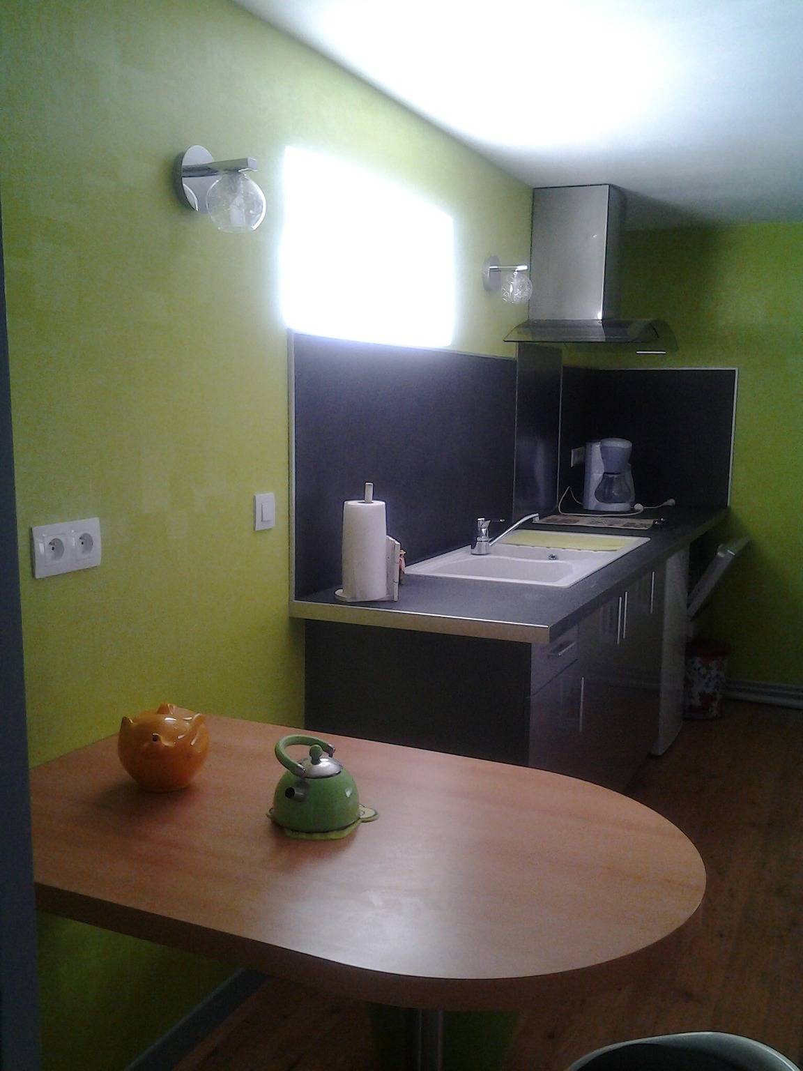 Gran Gîte diáfano con acceso directo a terraza florida – Frescura y autenticidad in Bû, Región de Dreux
