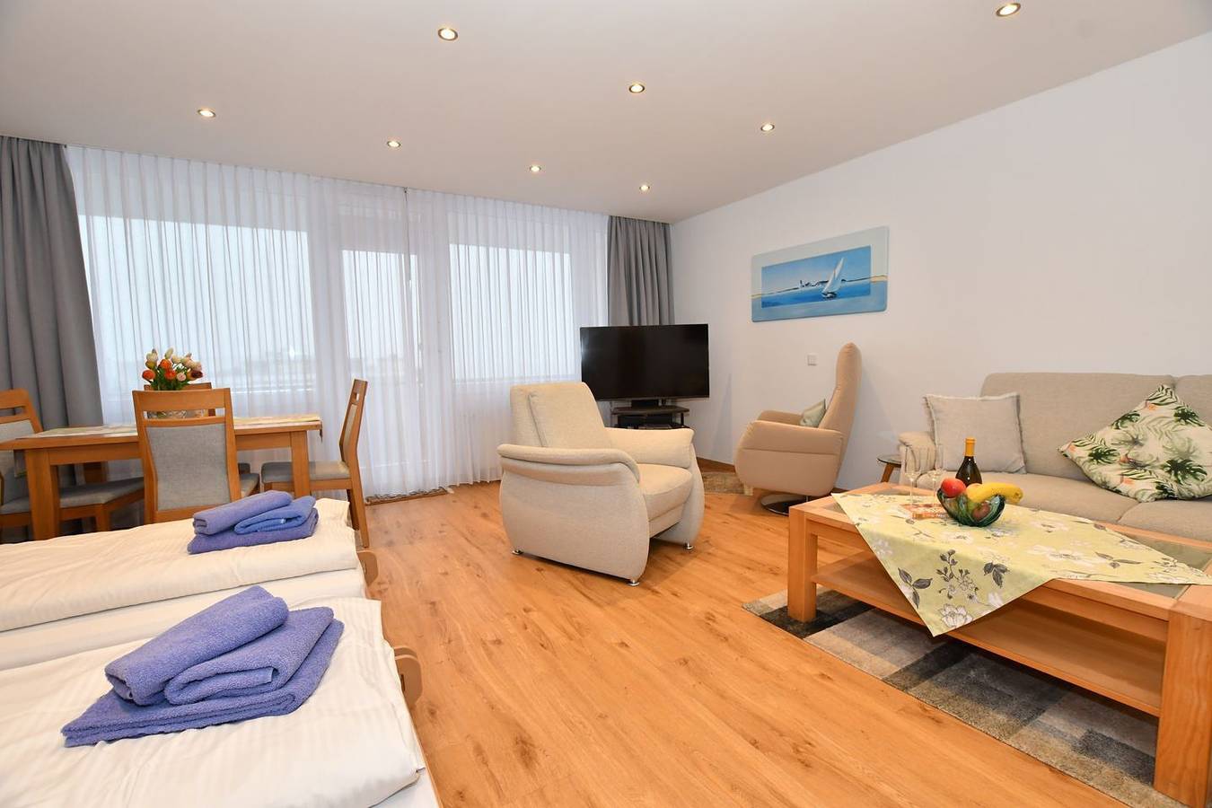 Ganze Wohnung, Helle und freundliche Ferienwohnung für 2 Personen mit Blick auf das Meer in Borkum Nordbad - Badestrand, Borkum