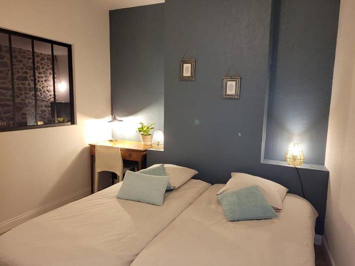 Gîte pour 6 personnes, avec piscine et vue ainsi que jardin et sauna, animaux acceptés à Rochessauve - 4