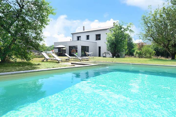 Maison de vacances pour 10 personnes, avec piscine, animaux acceptés à Castres
