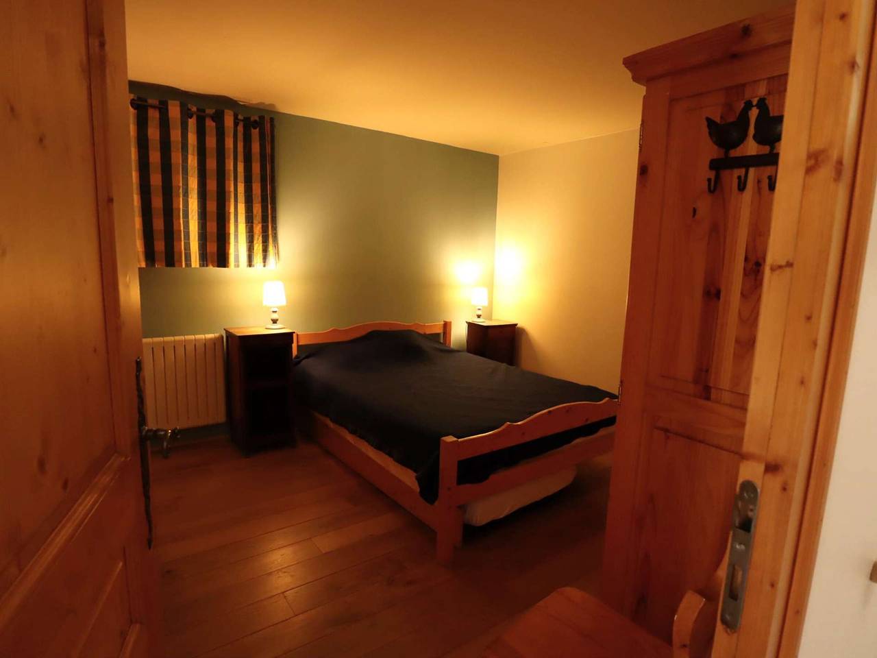 Family Chalet: Sleeps 10, Near Village & Slopes, Wifi, Fireplace, Bbq, Game Room in Arêches, Beaufort (Rhône-Alpes)