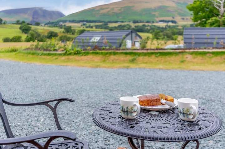 Camping for 2 people, with hot tub in the Lake District