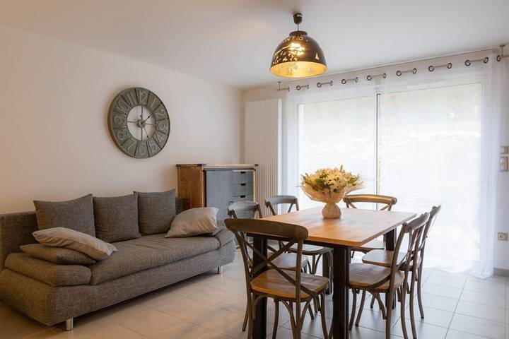 Gîte pour 4 personnes, avec jardin et terrasse dans Boussières