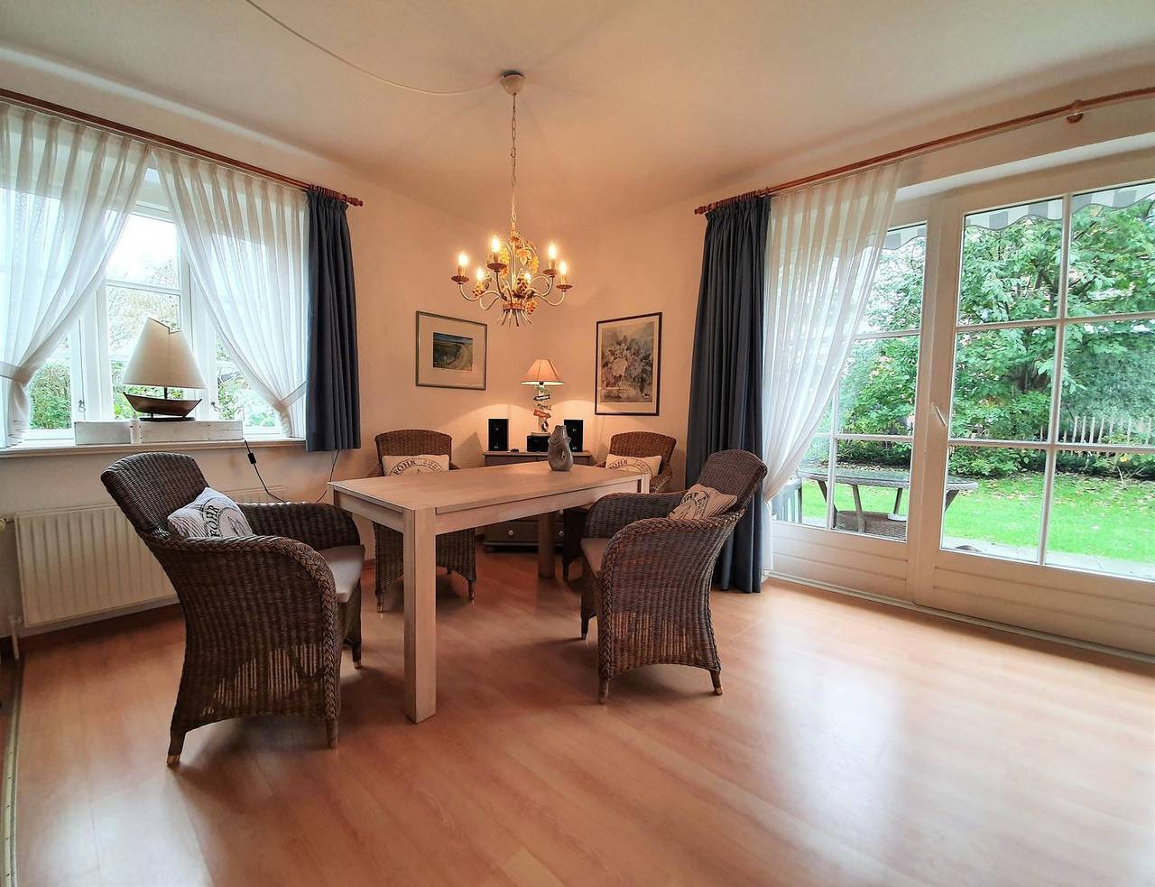 Ganze Wohnung, Ferienwohnung Elsa in Borgsum: Garten, Terrasse & Hund willkommen in Borgsum, Föhr