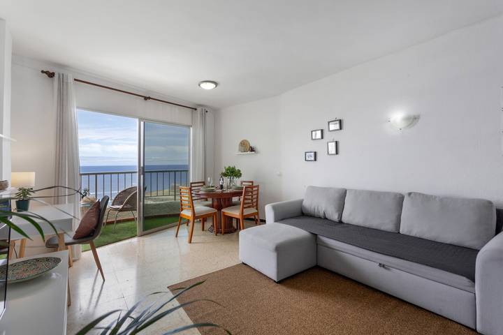 Apartamento entero, Apartamento de vacaciones 'Live San Marcos' con vistas al mar, terraza privada y Wi-Fi in San Marcos, Tenerife Norte