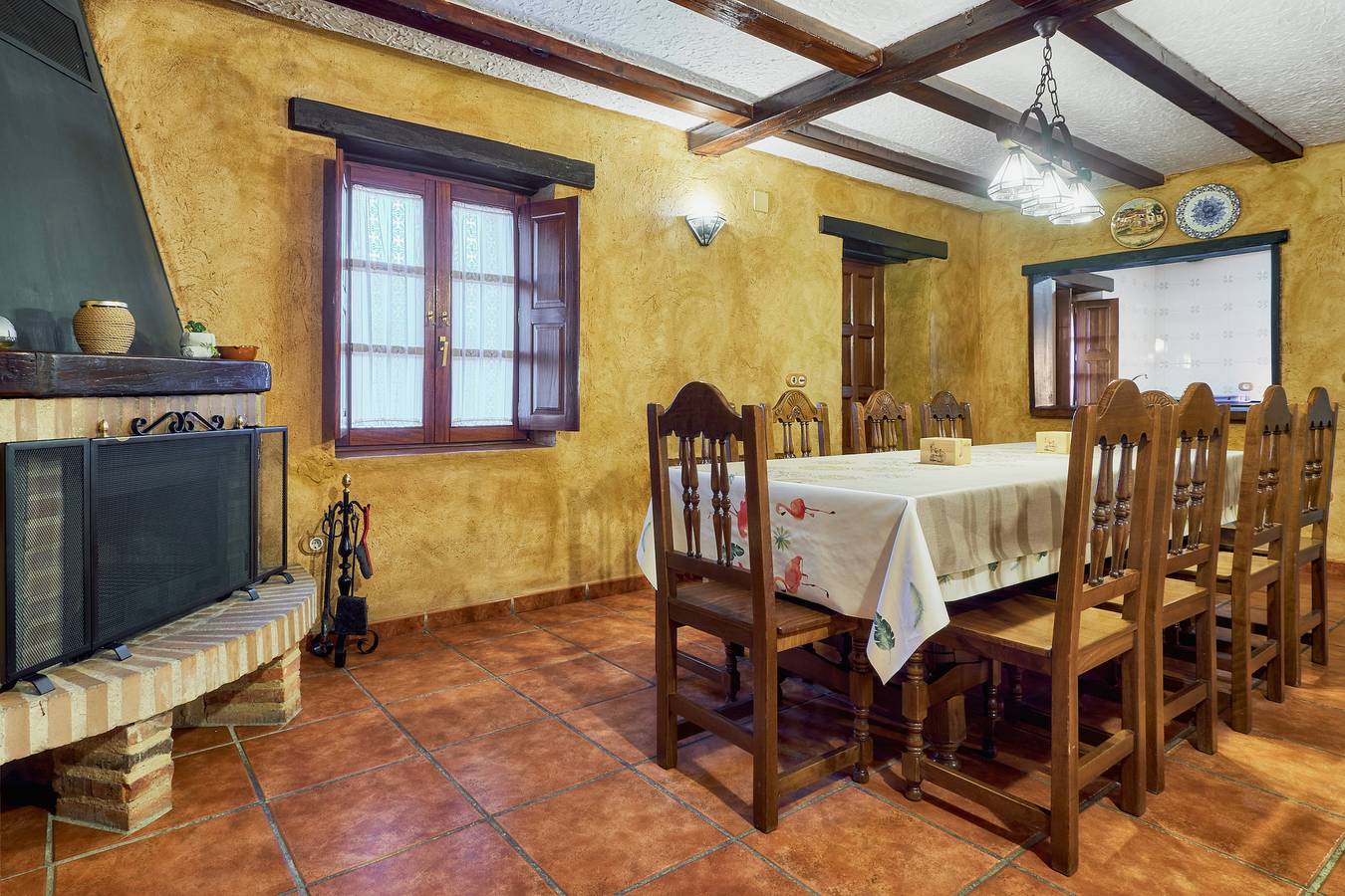 Finca 'La Majada Palentina' mit Bergblick, privater Terrasse und Wi-Fi in Santibáñez de la Peña, Cordillera Cantábrica