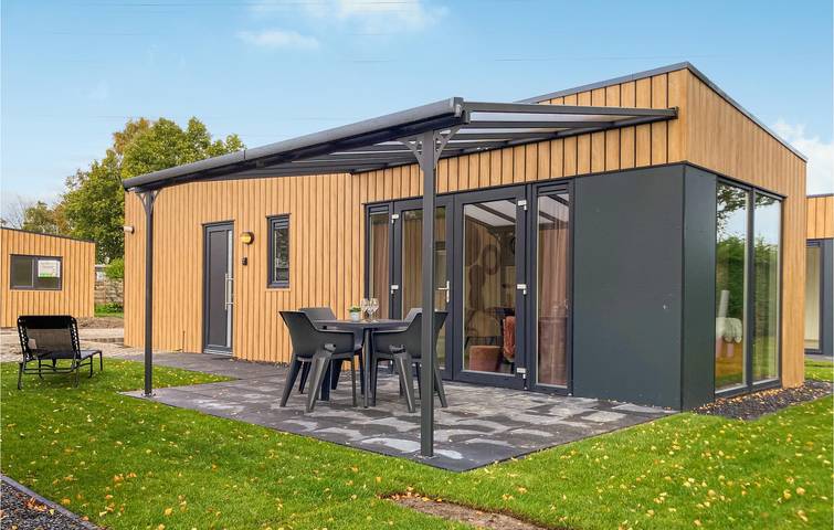 Ferienhaus für 4 Personen, mit Garten und Pool sowie Terrasse - 1