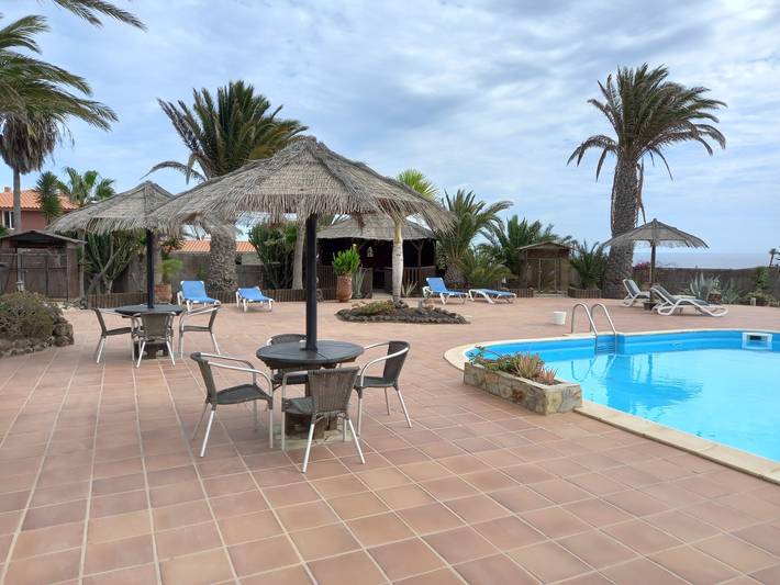 Apartamento para 2 personas, con jardín además de piscina y terraza en El Jablito
