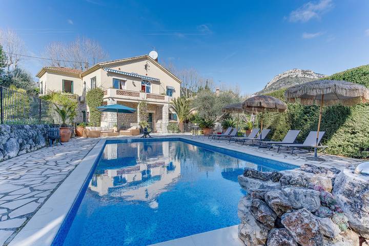 Villa for 11 personer, med Terrasse og Hage i Vence