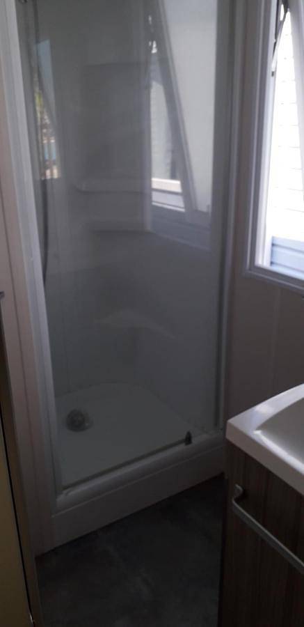 Camping pour 5 personnes, avec terrasse ainsi que piscine et vue à Port-la-Nouvelle - 3