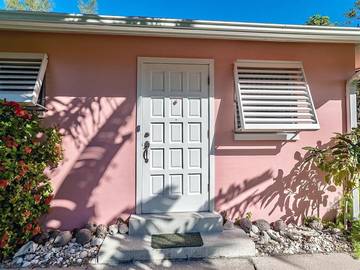 Log Cabin for 2 People in Southwest Florida, Sanibel Island (FL), Photo 1