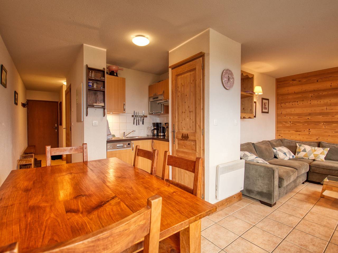 Apartamento entero, Hermoso apartamento 6-7 personas, acceso directo a pistas, parking in Station de Morillon, Grand Massif