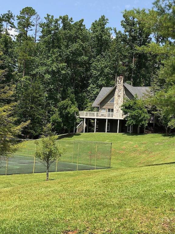 Geräumige bewaldete Rückzugsort Schritte vom Lake Keowee! In der Nähe von Clemson! in Lake Keowee