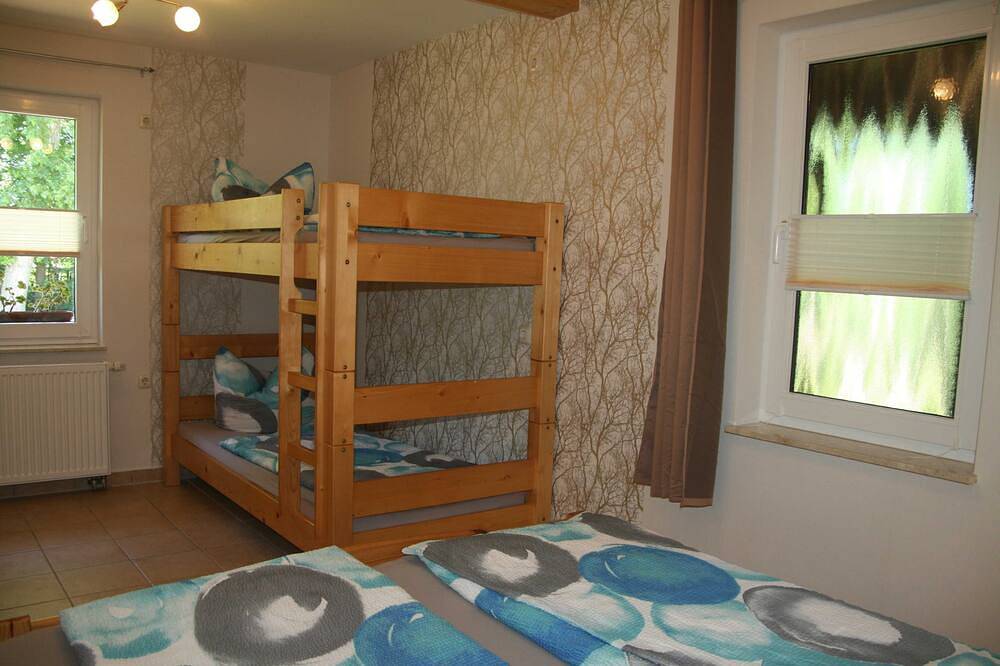 Ganze Wohnung, Bungalow am Ostseeradweg Rerik - Bungalow mit Terrasse (50m², max 4 Personen) in Ostseebad Rerik, Rerik
