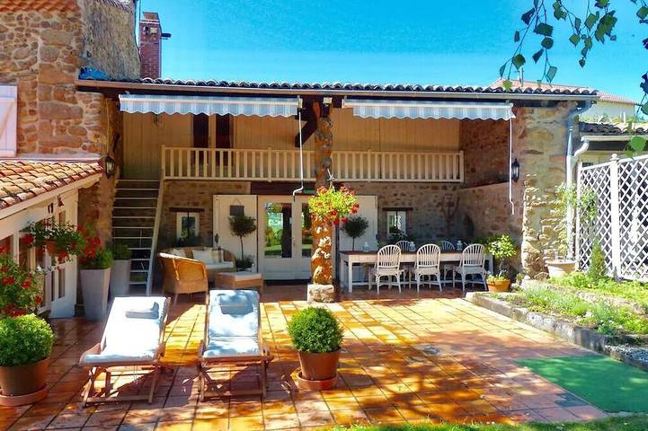 Gîte pour 5 personnes, avec terrasse et jardin - 1