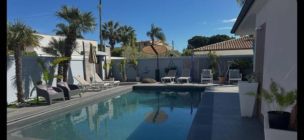 Location de vacances pour 6 personnes, avec piscine et jardin, animaux acceptés à San Leone - 2