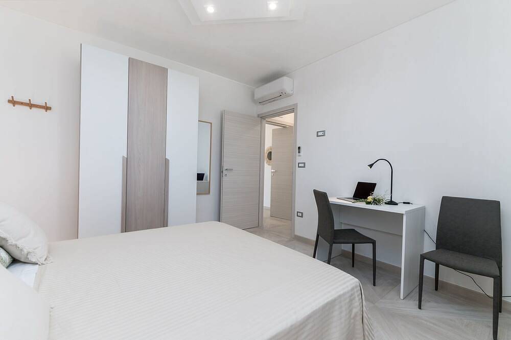 Stunning private villa with private pool, A/C, Wifi, Tv, veranda and panoramic view, close to Os... in San Vito dei Normanni, Salento