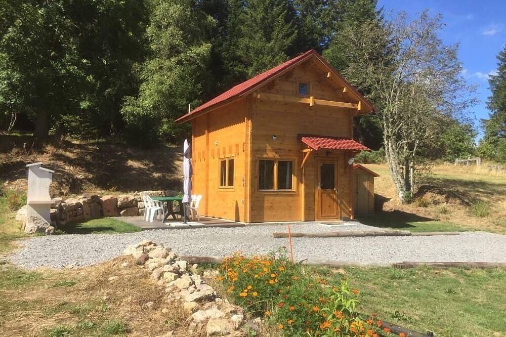 Chalet neuf au calme idéal pour découvrir l'ardéche et la haute loire in Lanarce, Ardèche