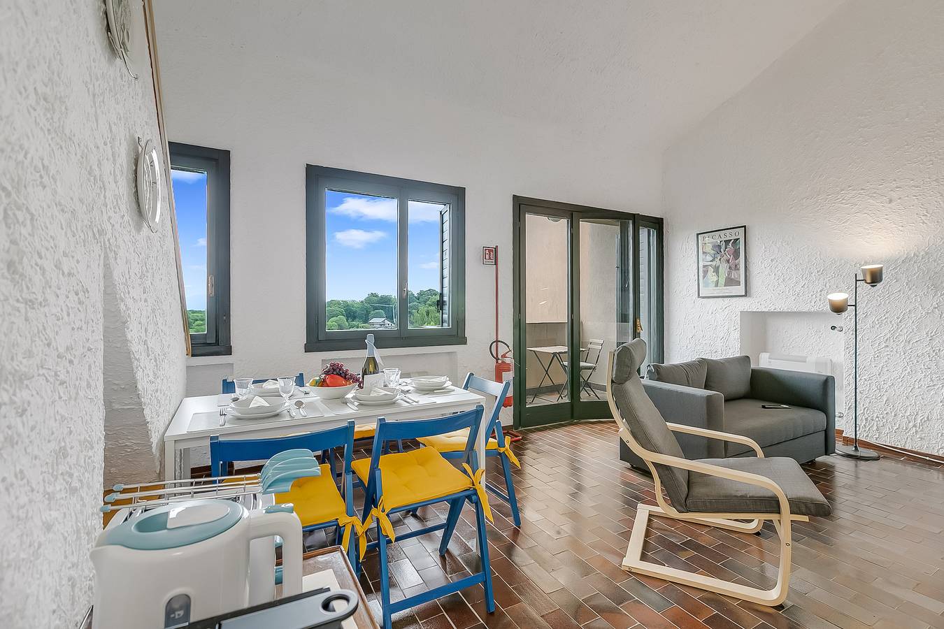 Charming 2-Bedroom Apartment with Pool, Near Lake Maggiore in Vezzo (Gignese), Comune di Gignese